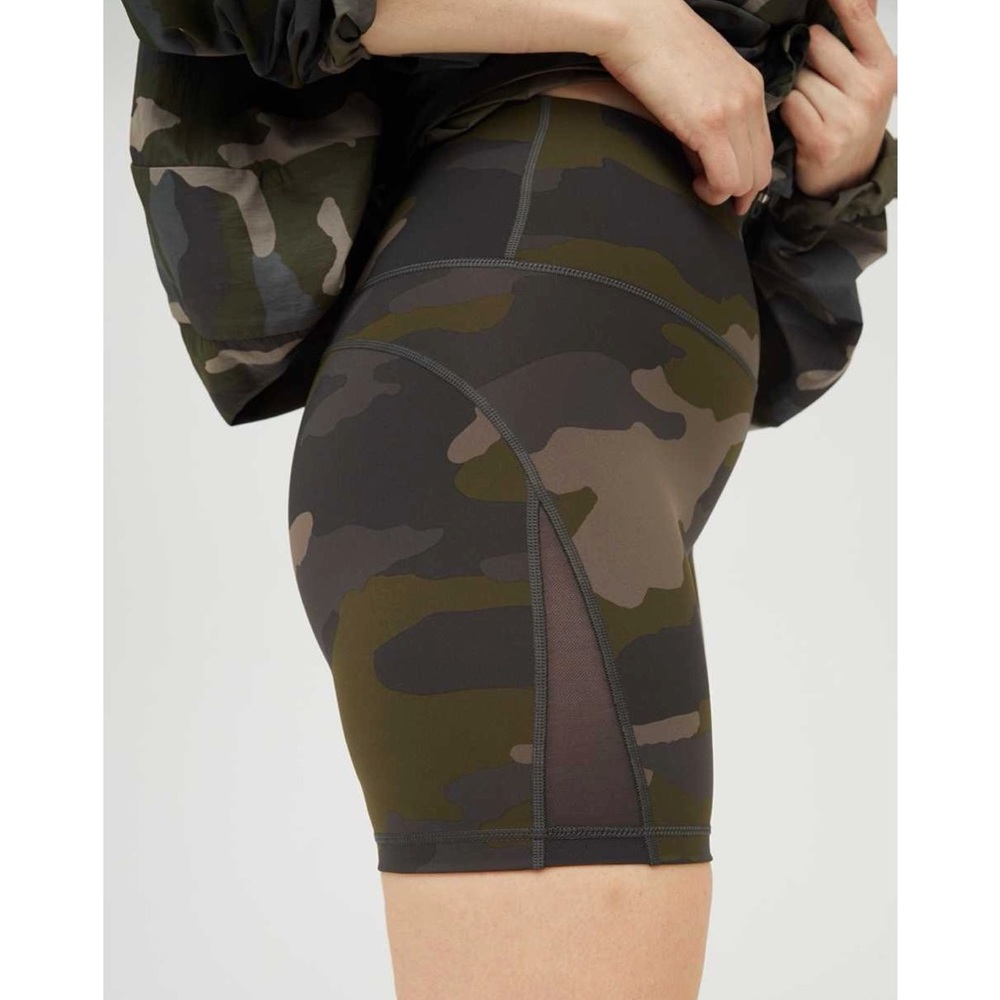 NWT Aerie Offline Goals Mesh Bike Short